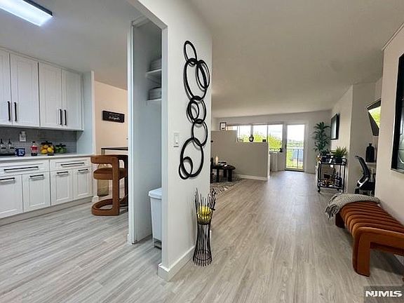 4th image of 1203 River Rd APT 5G