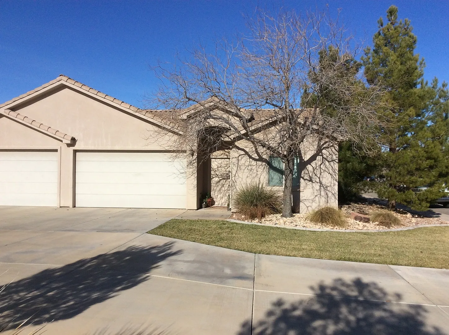 Townhome in Grand Legacy — Photo 2