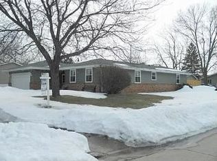 1201 E Mitchenll Ave, Appleton, WI 54915