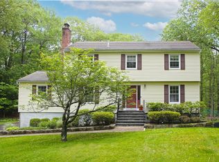 31 Tri Brook Dr, South Salem, NY 10590