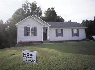 18 Birchwood Ct, Thomasville, NC 27360