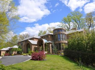 2 Jason Rd, Green Brook, NJ 08812