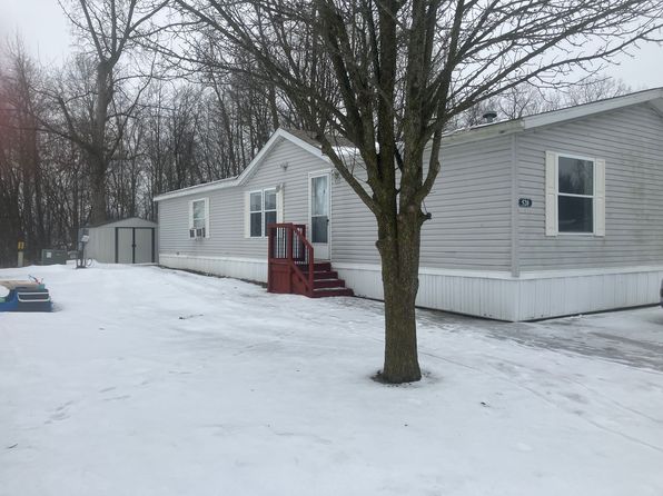 520 E Pondview Dr, Morrice, MI 48857
