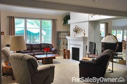 Living Room, Gas Log Fireplace