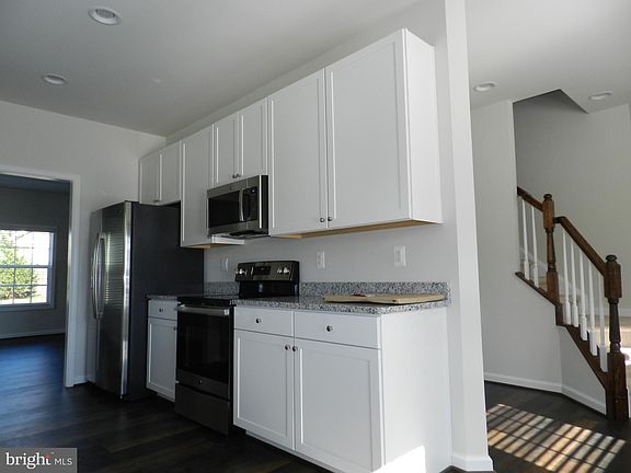 5th image of 12102 Bowling Farm Ln