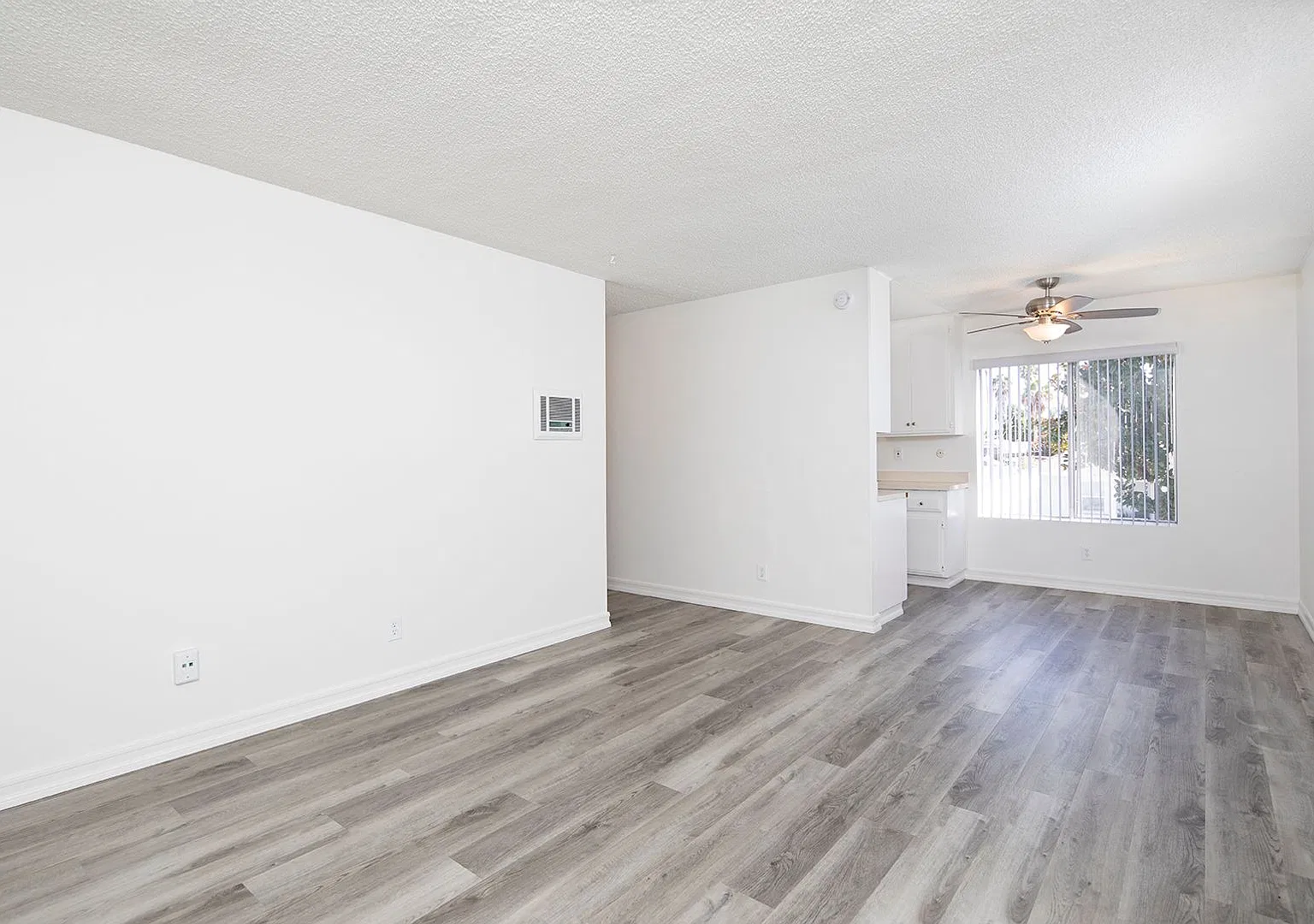 Twin Oaks Apartments — Photo 2