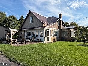 2nd image of 102 Front Ln