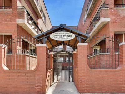 1953 W Foster Ave APT 1, Chicago, IL, 60640