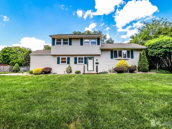 5 Overhill Rd, East Brunswick, NJ 08816