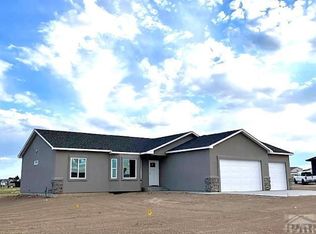 870 E Chelsea Dr, Pueblo West, CO 81007