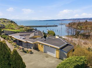 312 Clifton Ter, Esquimalt, BC V9A 5X9