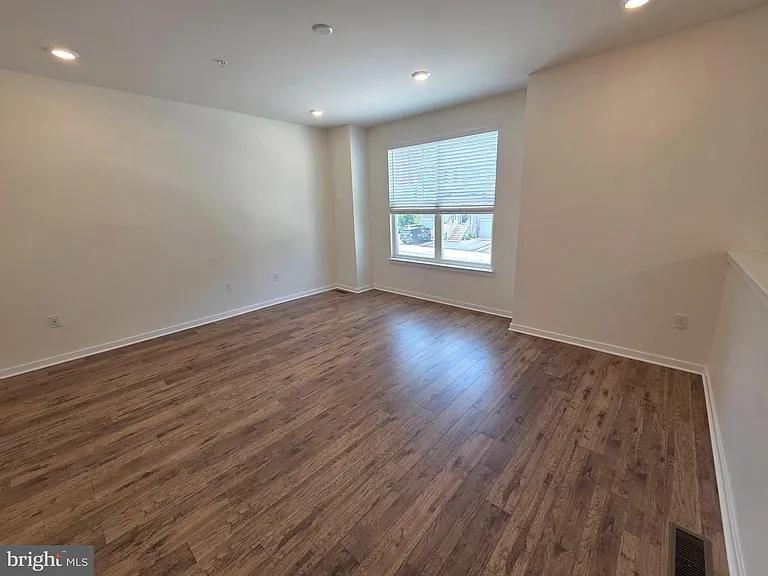 1883 Boulder Dr — Photo 9