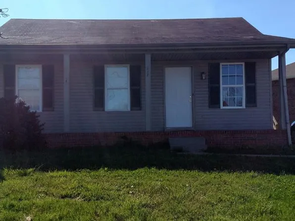 217 Cranklen Cir, Clarksville, TN 37042
