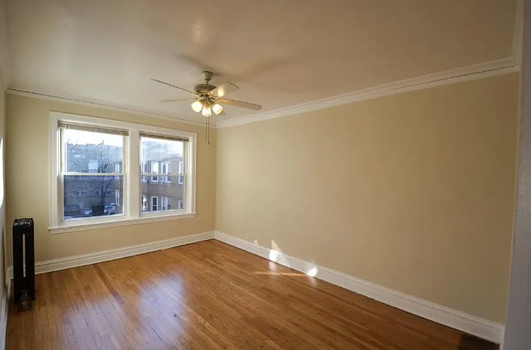 4828 W Addison St — Photo 3
