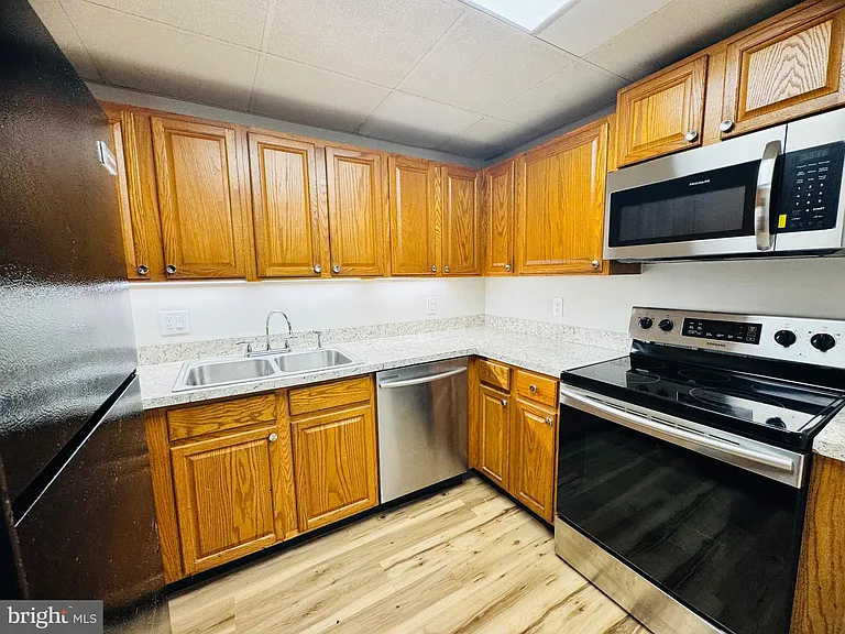 17802 Piney Point Rd — Photo 16
