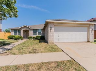 1332 Dandelion Trl, Burleson, TX 76028