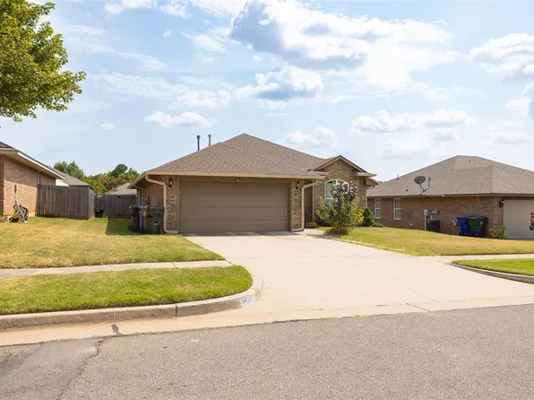 9408 Pear St, Midwest City, OK 73130
