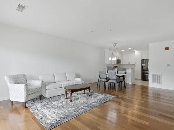 278 Allerton Commons Ln Unit 278, Braintree, MA 02184