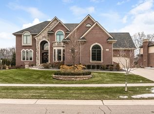 21442 Equestrian Trl, Northville, MI 48167