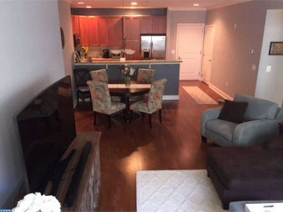 2nd image of 800 Admirals Way Unit 1807