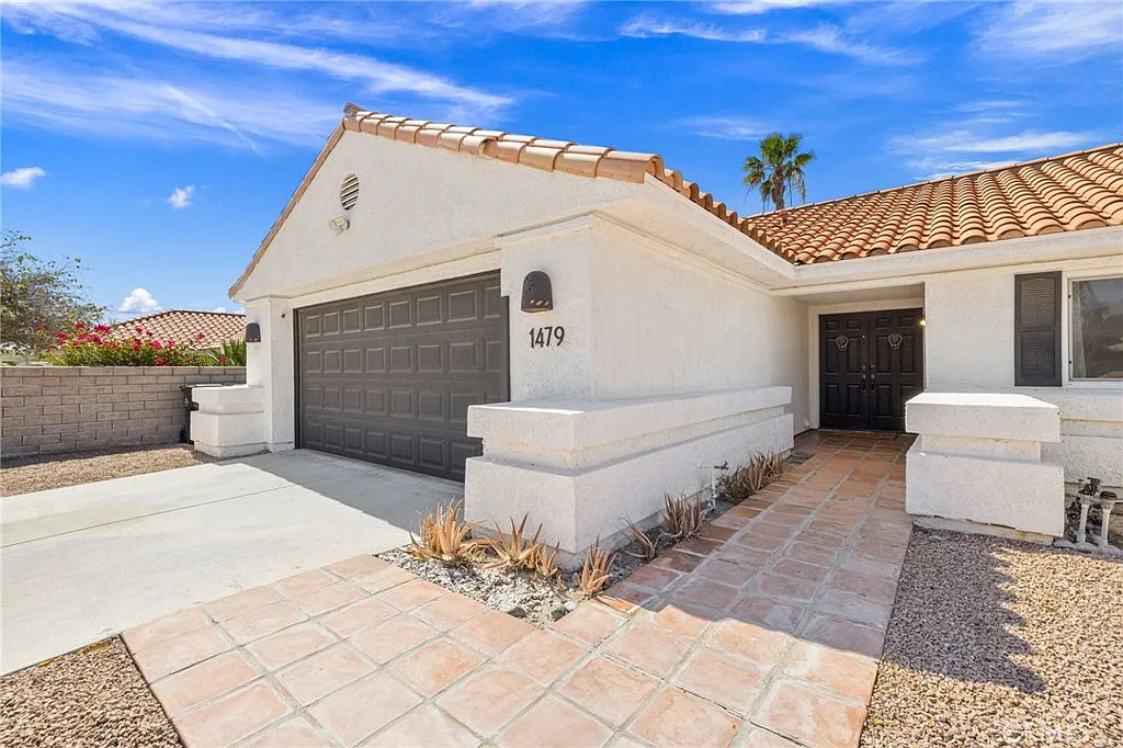3 bed, 1475 sqft, $3,850 — Photo 1