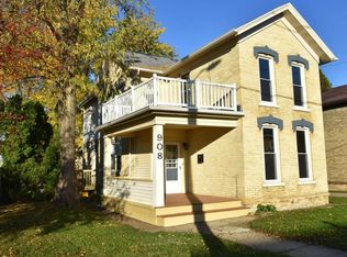 908 S 3rd St, Watertown, WI 53094