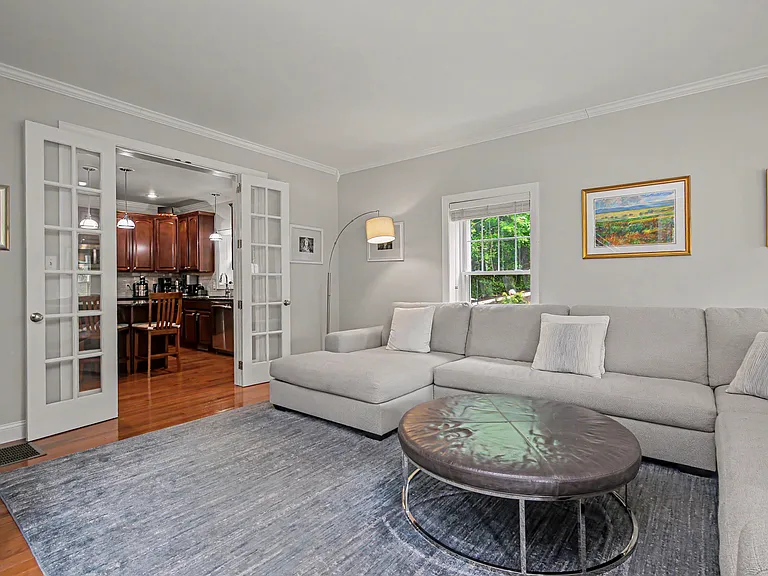 11 Maple Dr — Photo 8