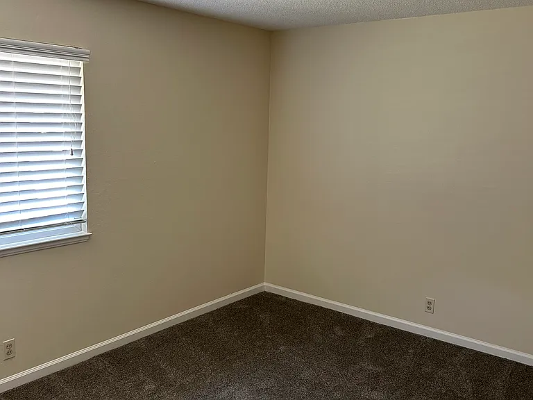 1517 Oak Tree Dr — Photo 21