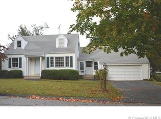 200 Castle Dr, Stratford, CT 06614