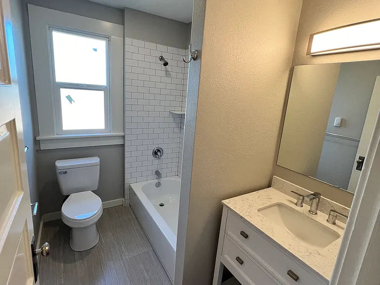 1224 N I St #202 — Photo 6