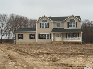 1 Dogwood Ln, East Moriches, NY 11940