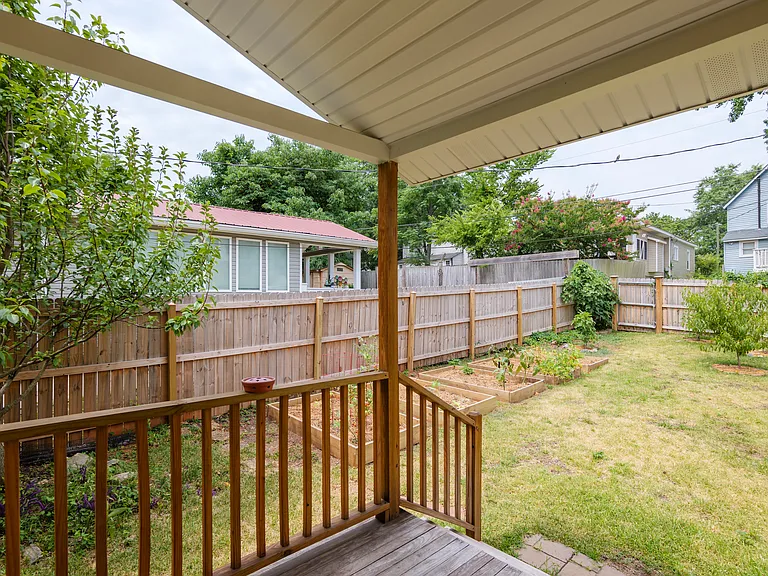 206 Oliver St — Photo 23