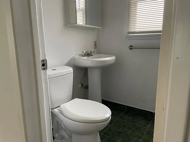 441 Olive Ave #B — Photo 6