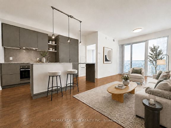 2nd image of 100 Harbour St #5806