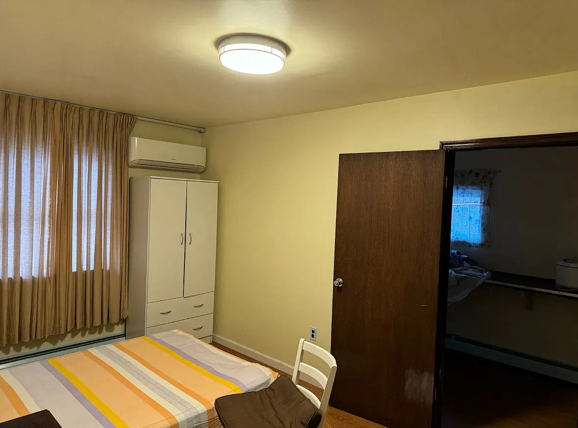 1 bed, 2693 sqft, $1,100 — Photo 2
