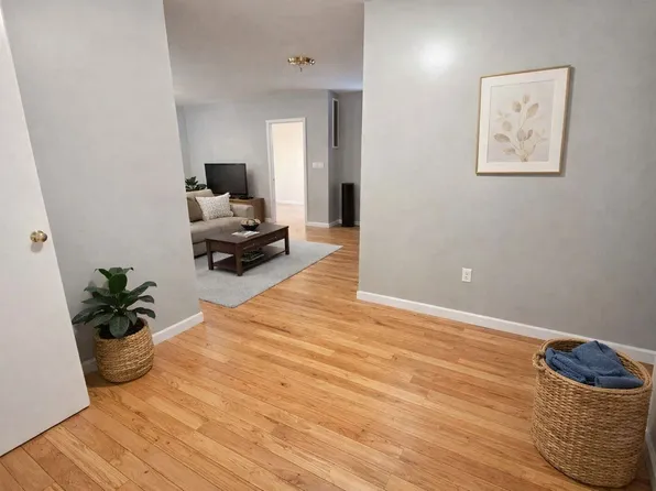 1005 Walton Avenue image 1 of 5