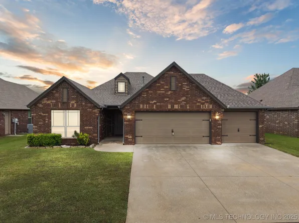 12110 E 69th St N, Owasso, OK 74055