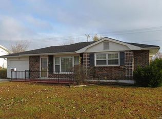 1 Hillcrest Dr, Hannibal, MO 63401