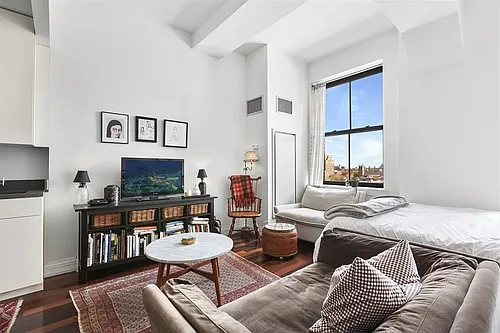 1 Hanson Pl Photo 1