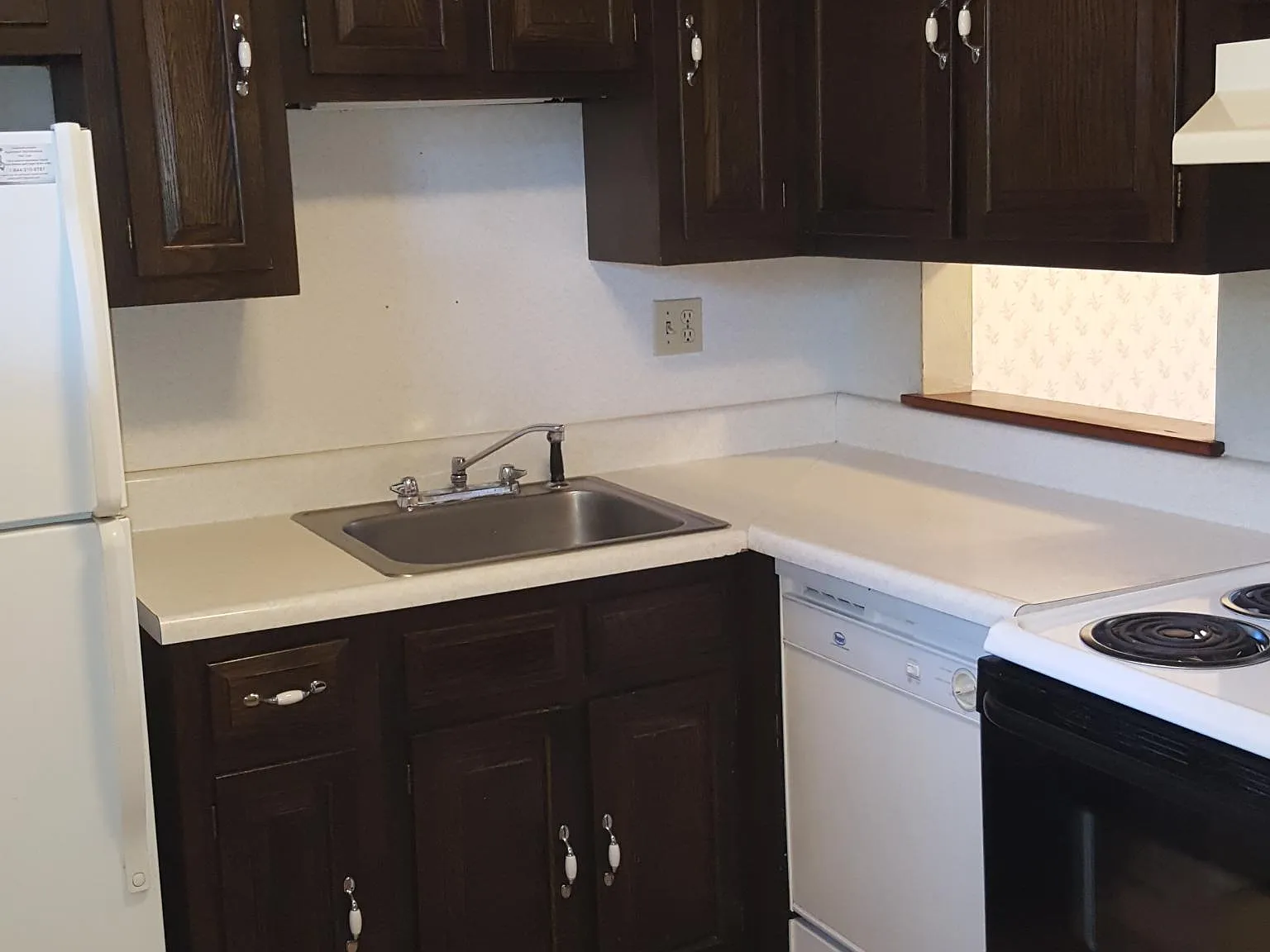 2 bed, 850 sqft, $585 — Photo 3