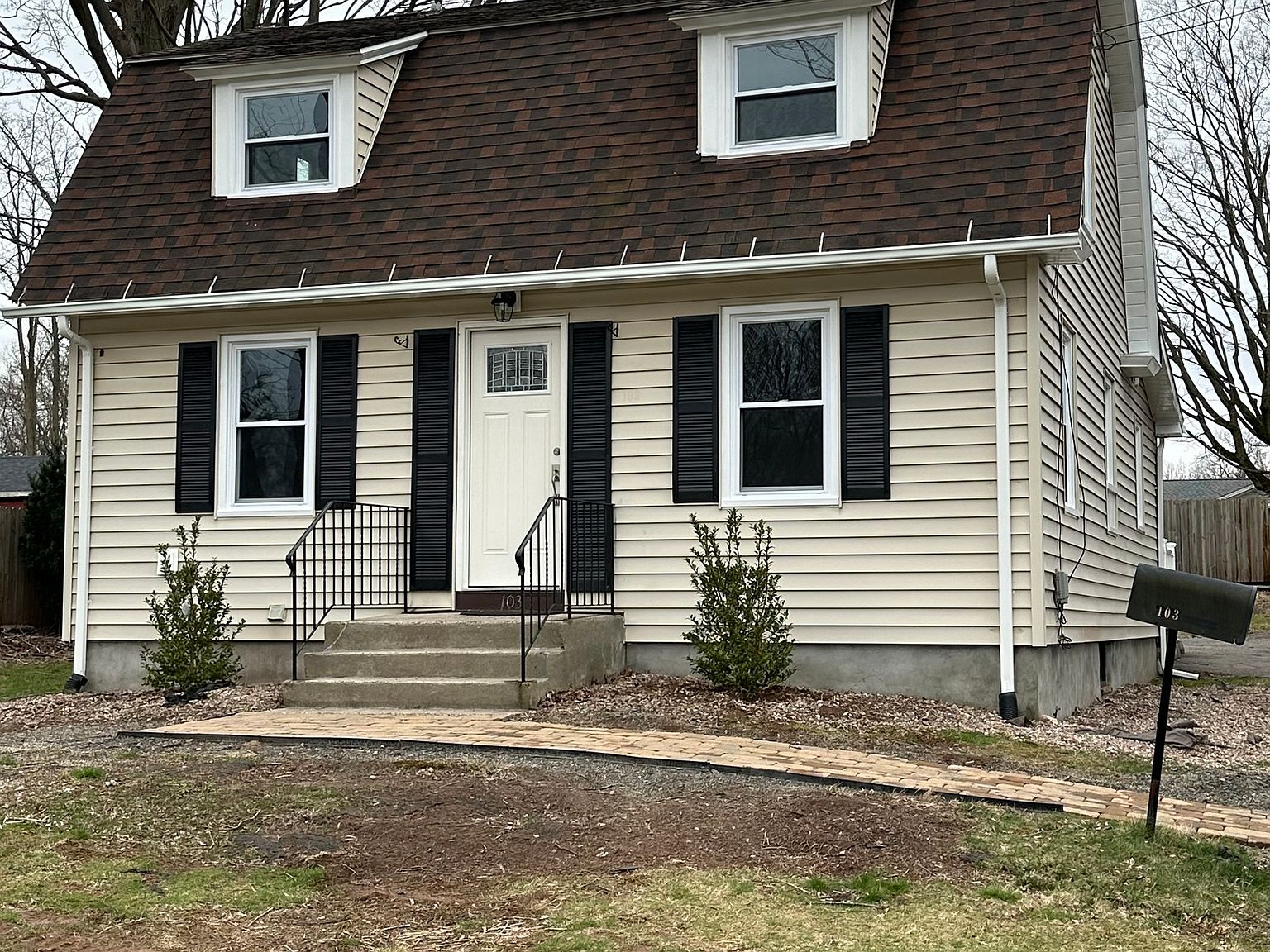 103 E Robbins Ave, Newington, CT 06111 MLS 24008262 Zillow