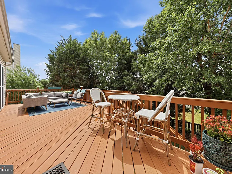 3852 Glasgow Way — Photo 41