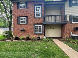 64 Conway Cove Dr, Chesterfield, MO 63017