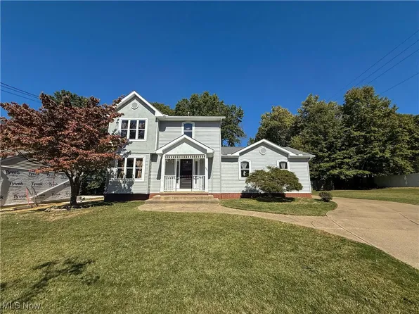 997 Emory Ave, Akron, OH 44310