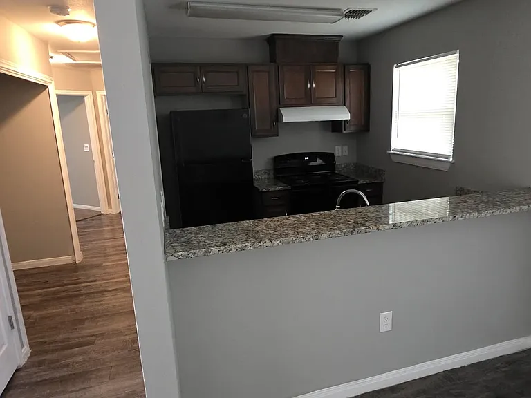509 S Trinity St — Photo 10