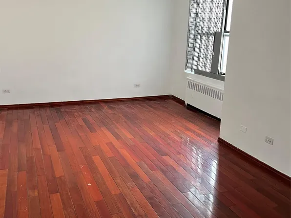 44-21 Macnish Street #6D, Elmhurst, NY 11373