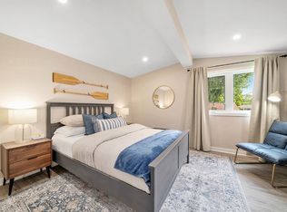 6 Hillview Rd #B, Ottawa, ON K2H5G5