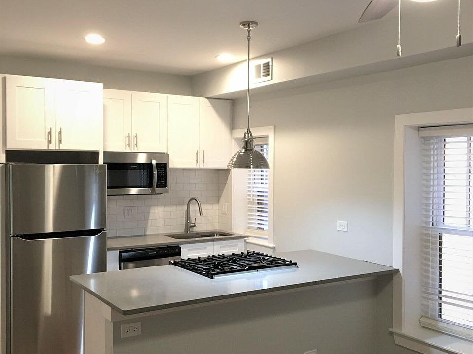 1st image of 2107 N Sedgwick St #3R