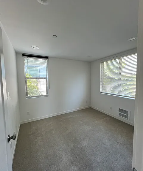 15606 5th Ave NE #D — Photo 10