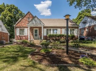 9005 Osage Ln, Saint Louis, MO